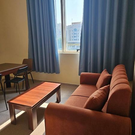 Oasis Hostel Abu Dhabi Buitenkant foto
