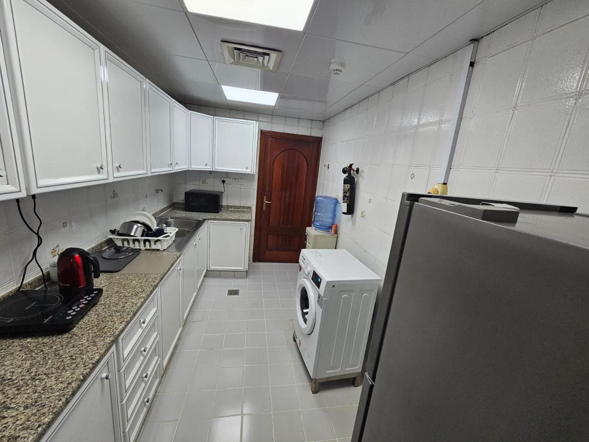 Oasis Hostel Abu Dhabi Buitenkant foto