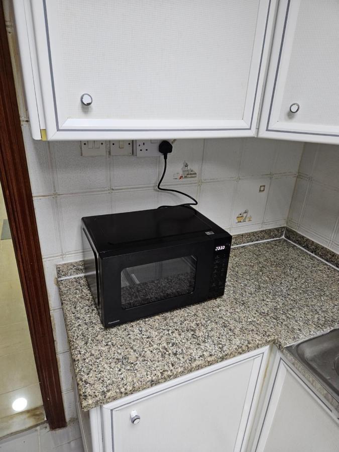 Oasis Hostel Abu Dhabi Buitenkant foto